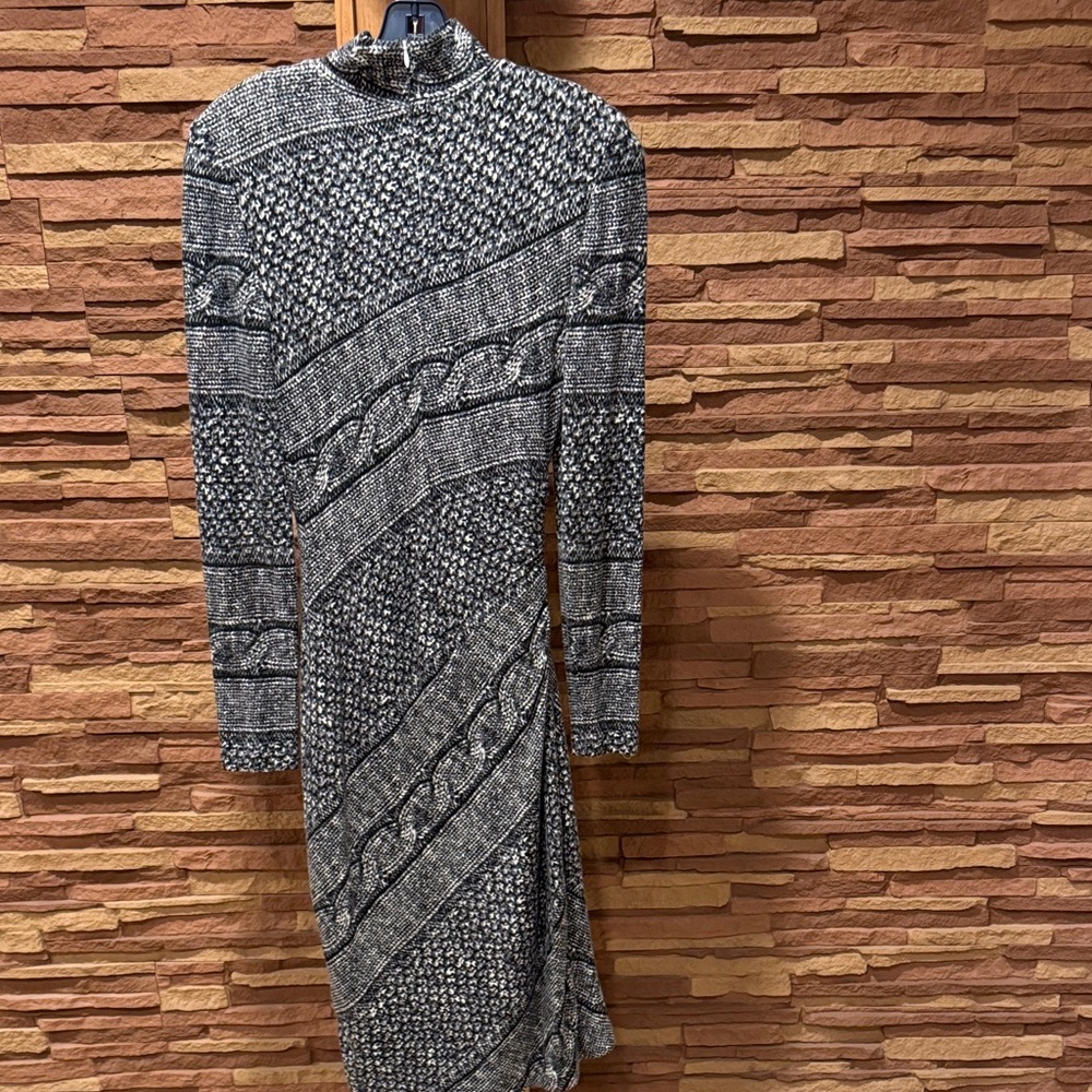 Cache Elegant Black And Grey Patterned Sweater Dr… - image 7